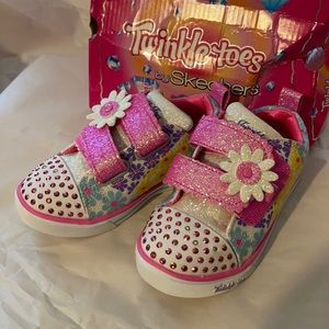 Sketchers Twinkle Toes- light up sneakers - size 9
